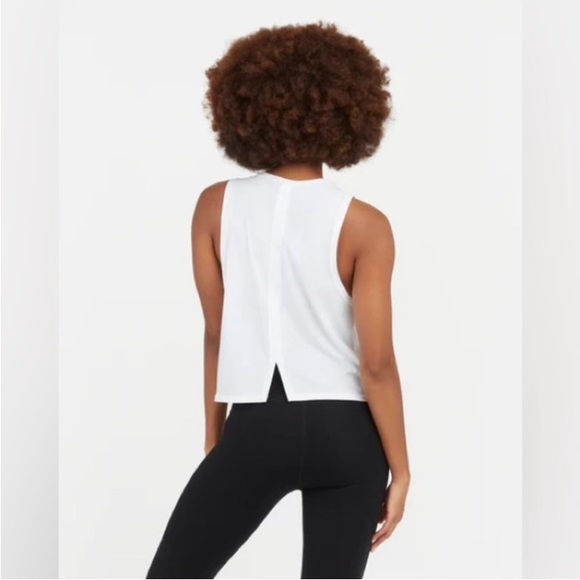 SPANX Go Lightly Tank - Picture 5 of 8